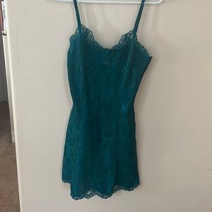 Victoria’s Secret small nightgown